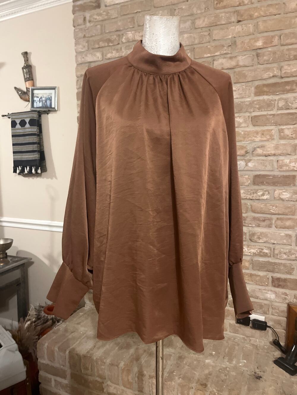 High End Rita Mixed Media Top with interesting sleeve detailing! XL Retail $299